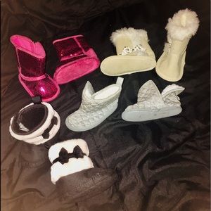 Baby girl winter boots 👢 price for whole set
